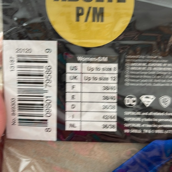 NWY DC Comics Supergirl Shirt - Picture 3 of 3